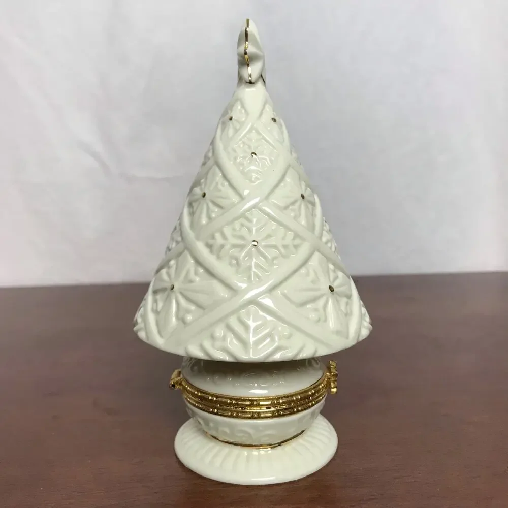 Beautiful White and Gold Tone 6.5